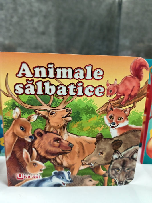 Carte educativă Animale Sălbatice – imagini și informații pentru copii