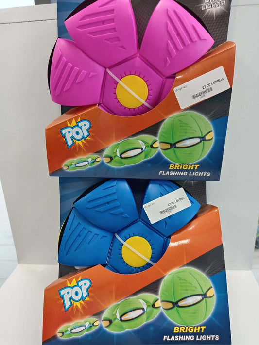 Minge jucărie care se transformă rapid în frisbee, perfectă pentru joacă în aer liber și activități sportive.